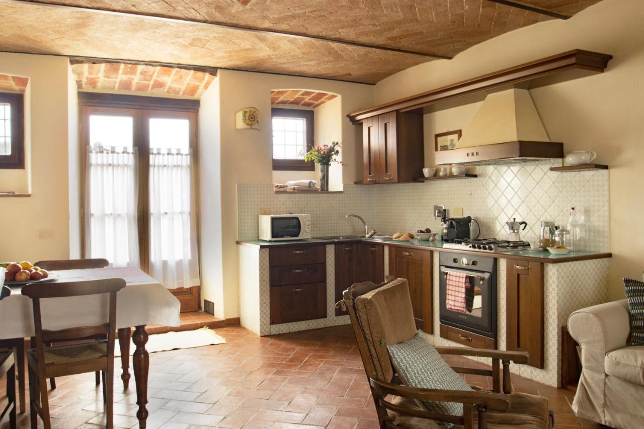 La Fattoria Del Rio Di Sopra - Agriturismo Baldeschi Tuoro sul Trasimeno Exterior photo